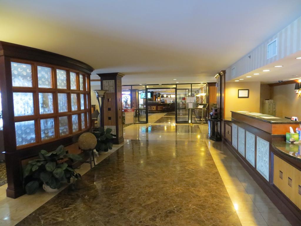 Gateway Hotel Dallas Park Central Exterior foto